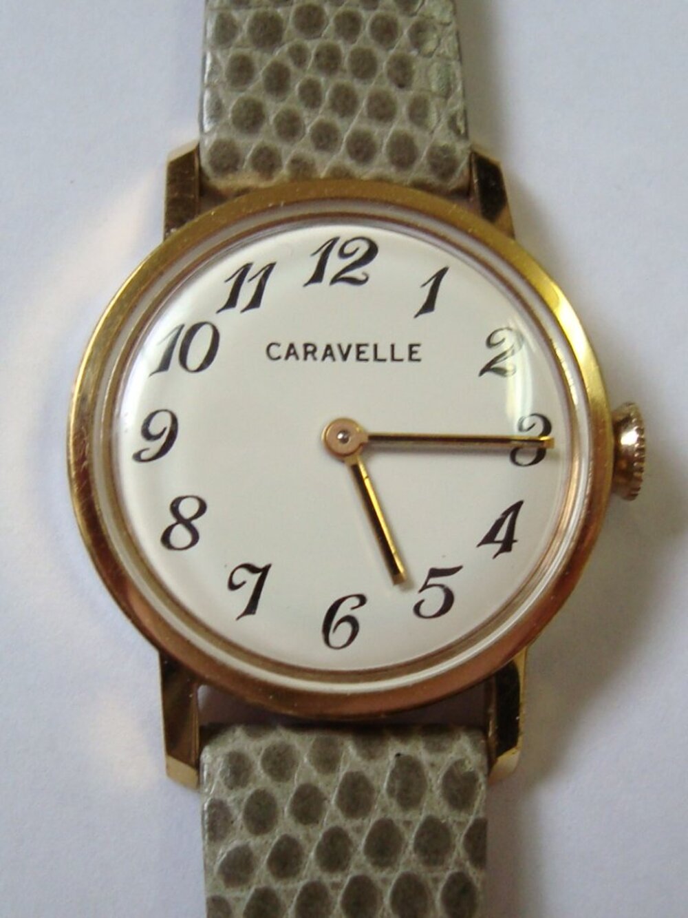 VINTAGE LADY WIND UP CARAVELLE ,RUN GREAT - Picture 2 of 5